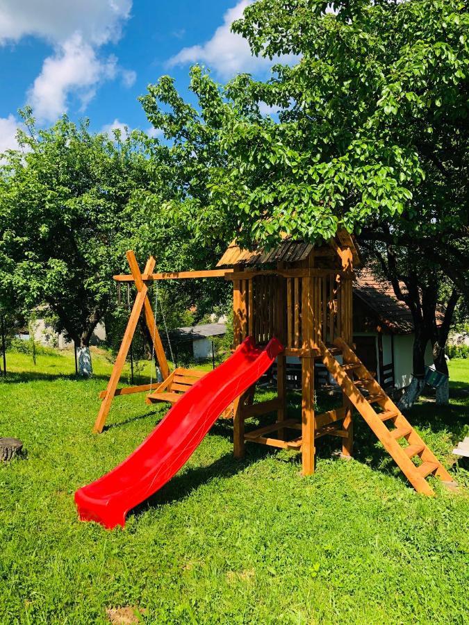 Еко Дім З Соломи Villa Solochyn Eksteriør billede