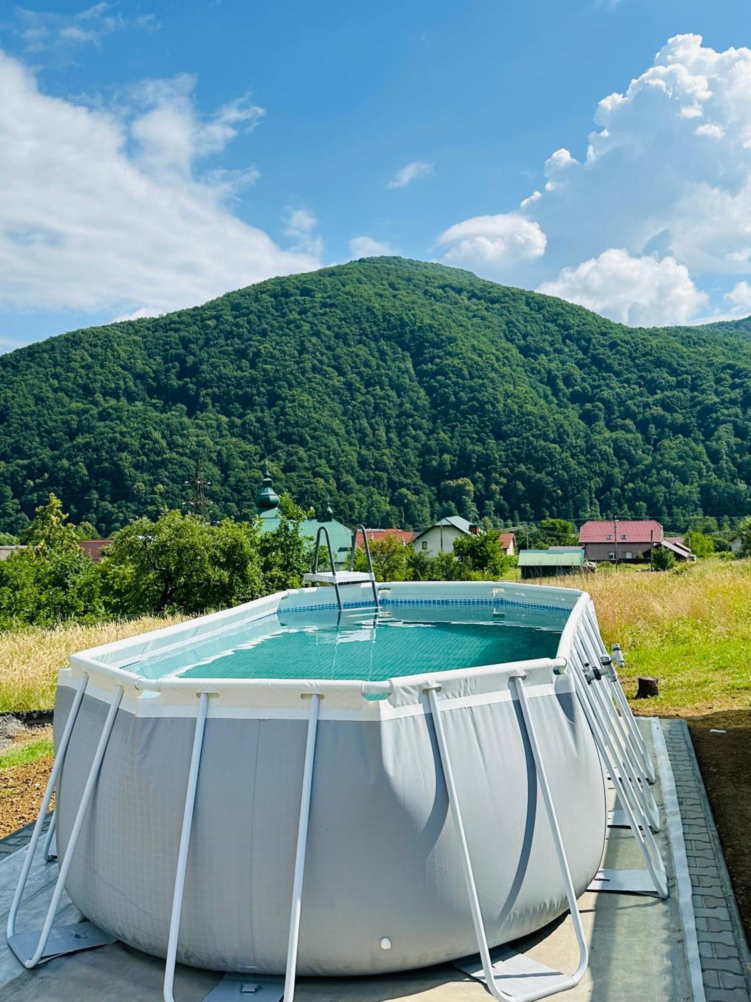 Еко Дім З Соломи Villa Solochyn Eksteriør billede