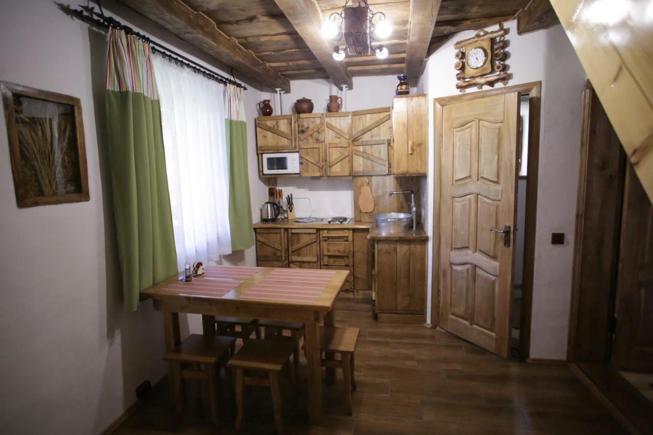 Еко Дім З Соломи Villa Solochyn Eksteriør billede